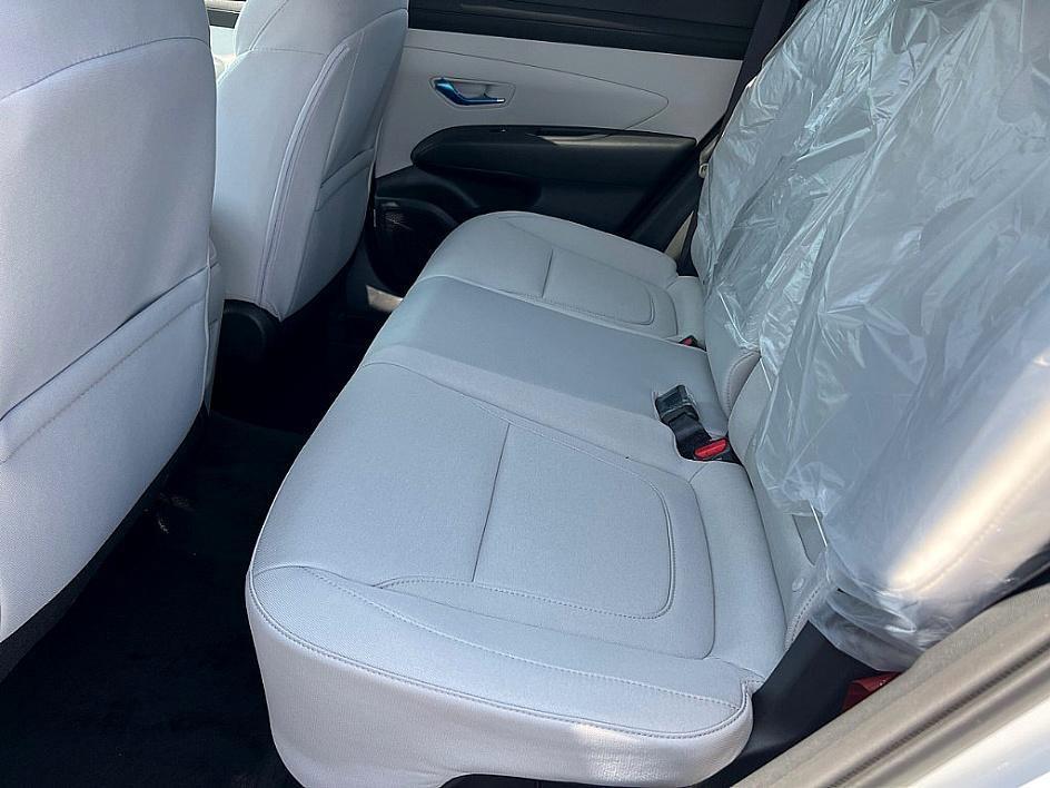 new 2025 Hyundai TUCSON Hybrid car, priced at $34,030