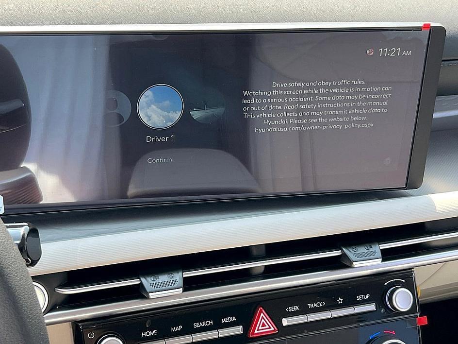 new 2025 Hyundai TUCSON Hybrid car, priced at $34,030