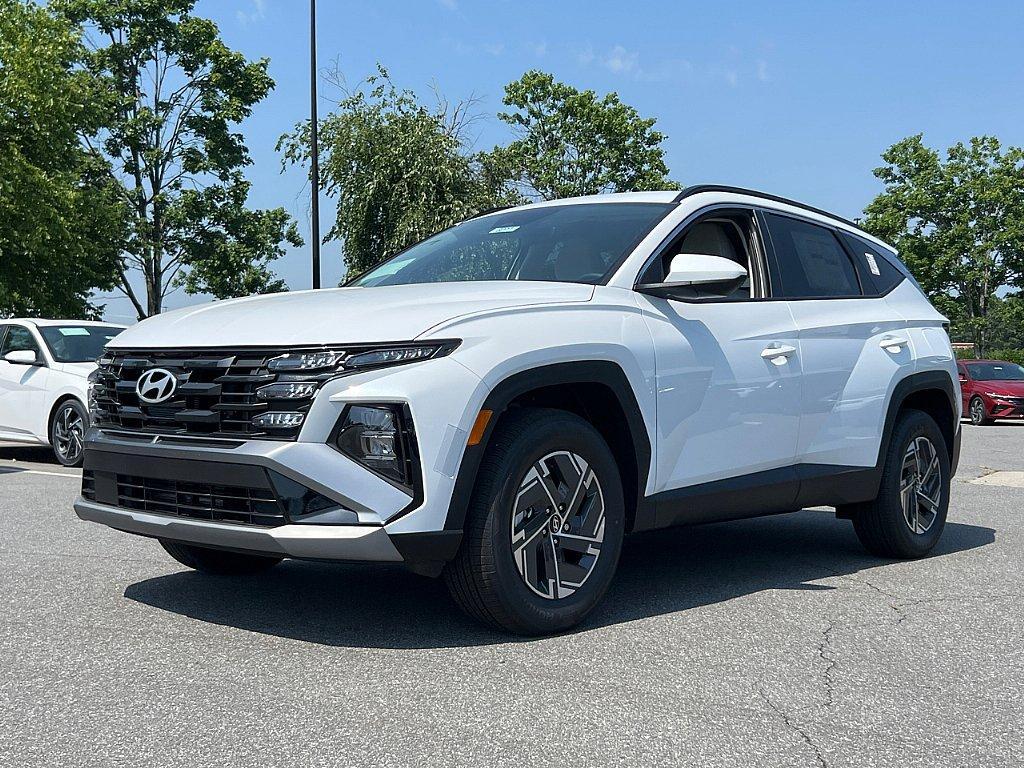 new 2025 Hyundai TUCSON Hybrid car, priced at $34,030
