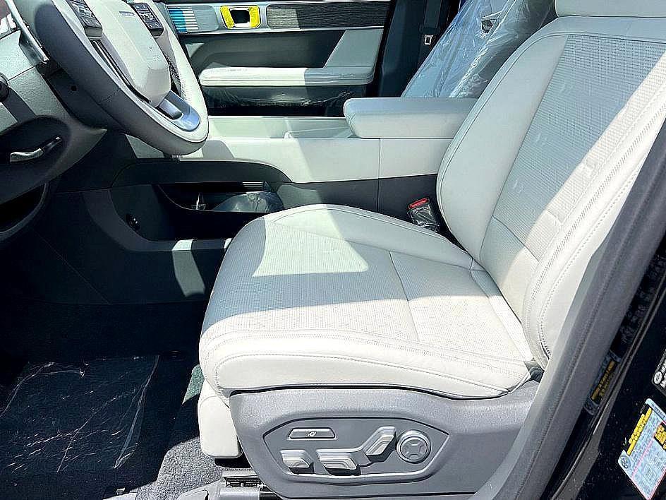 new 2025 Hyundai Santa Fe car, priced at $42,821