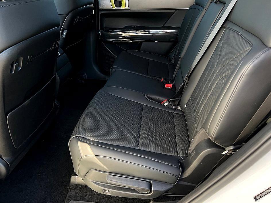 new 2025 Hyundai Santa Fe car, priced at $37,654