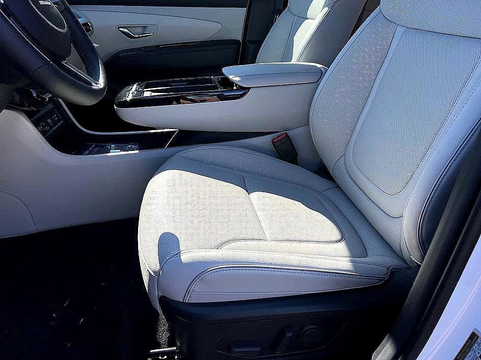 new 2026 Hyundai TUCSON Hybrid car, priced at $40,819