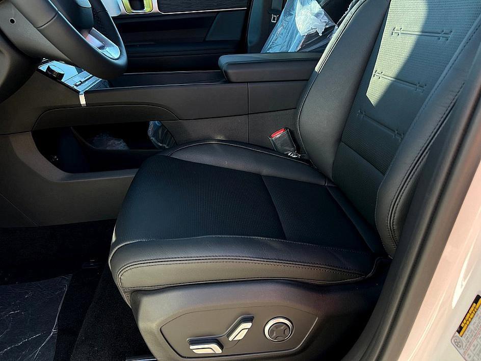 new 2025 Hyundai SANTA FE HEV car, priced at $46,133