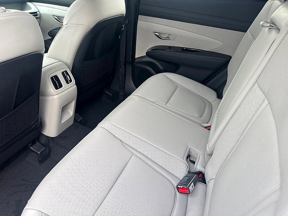 new 2025 Hyundai TUCSON Hybrid car, priced at $39,147