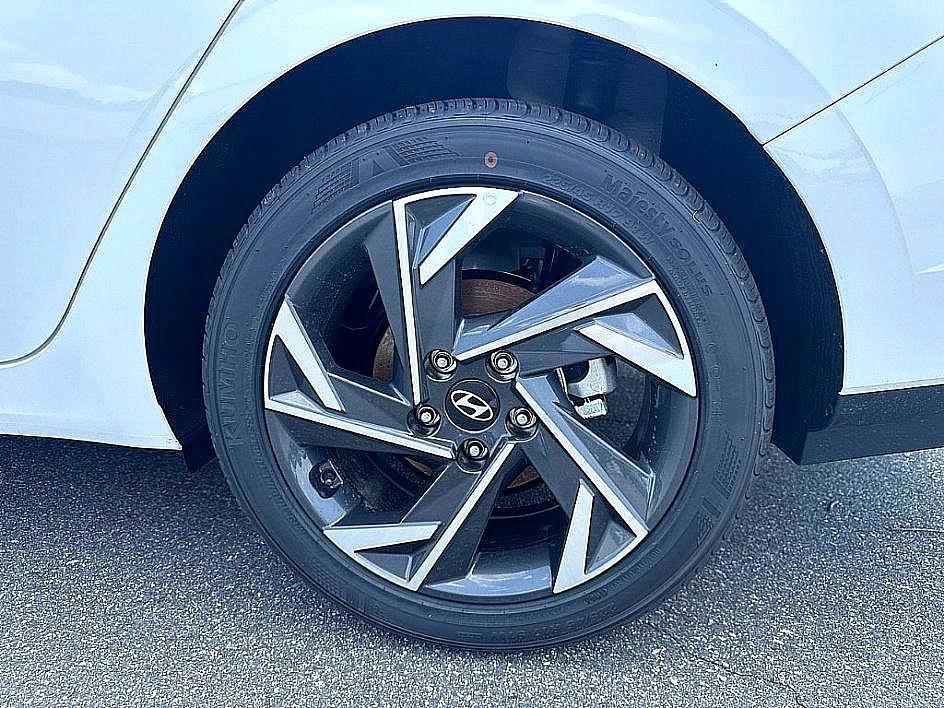 new 2025 Hyundai Elantra car, priced at $23,591