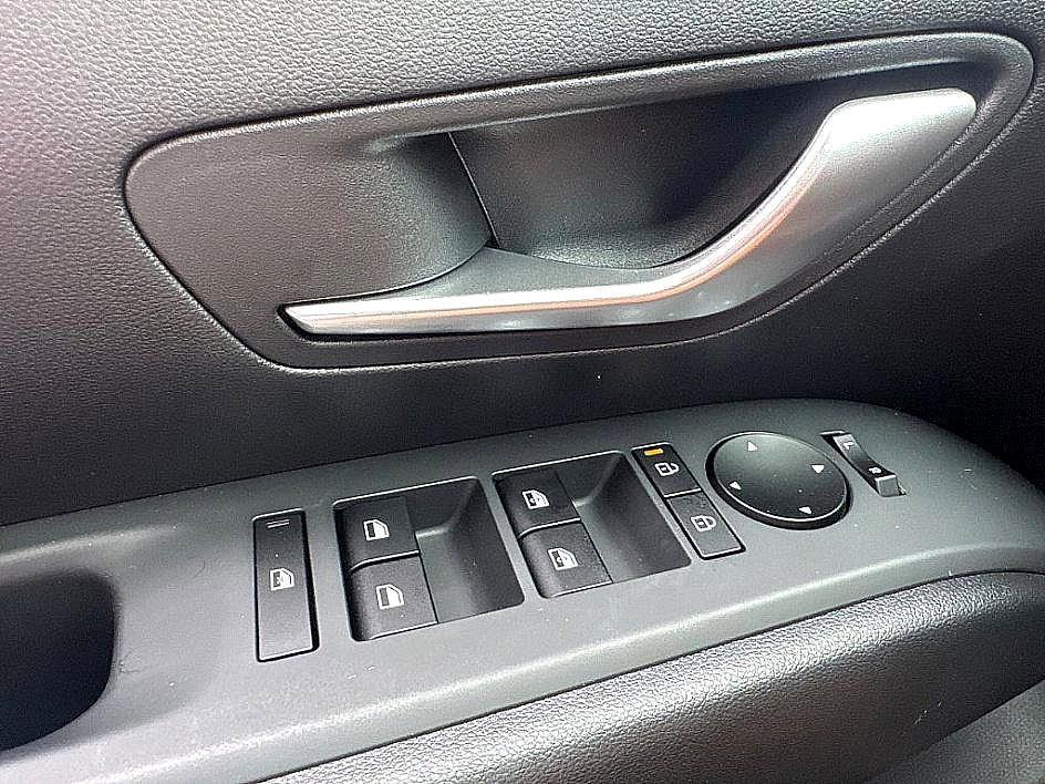 new 2025 Hyundai TUCSON Hybrid car, priced at $33,999