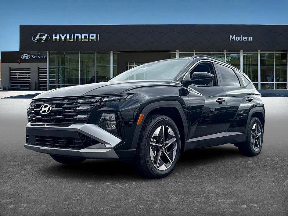 new 2025 Hyundai TUCSON Hybrid car, priced at $33,999