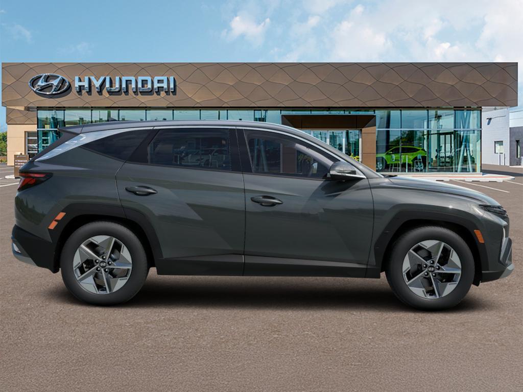 new 2026 Hyundai TUCSON Hybrid car, priced at $32,106