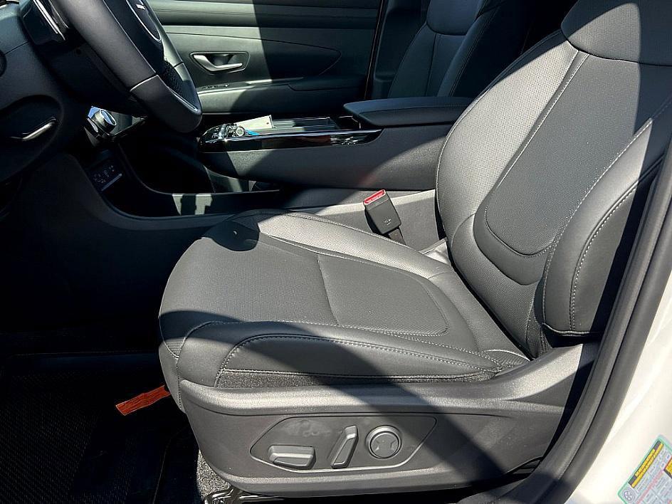 new 2025 Hyundai TUCSON Hybrid car, priced at $34,553