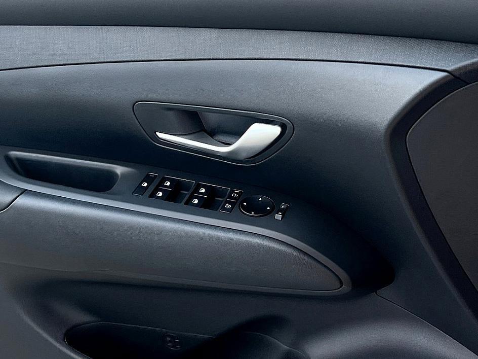 new 2025 Hyundai TUCSON Hybrid car, priced at $34,553