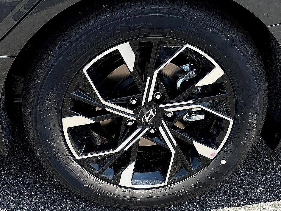 new 2025 Hyundai Sonata Hybrid car, priced at $30,324