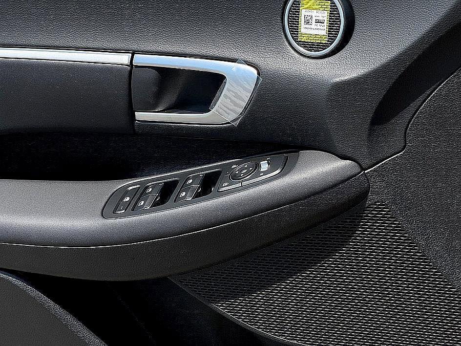 new 2025 Hyundai Sonata Hybrid car, priced at $30,324