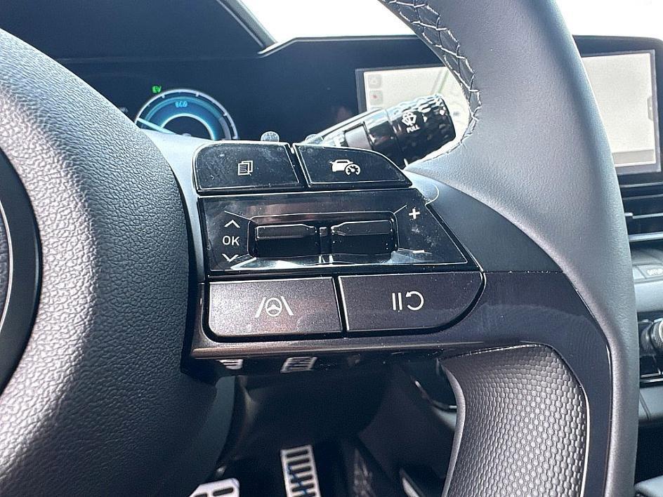 new 2025 Hyundai ELANTRA HEV car, priced at $25,397