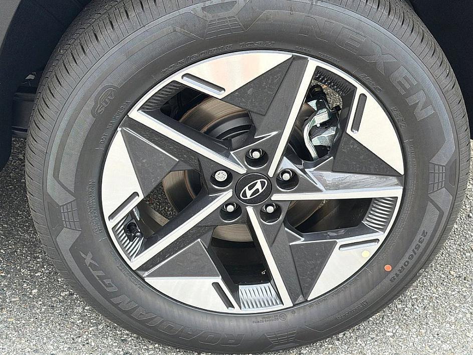 new 2026 Hyundai TUCSON Hybrid car, priced at $32,435