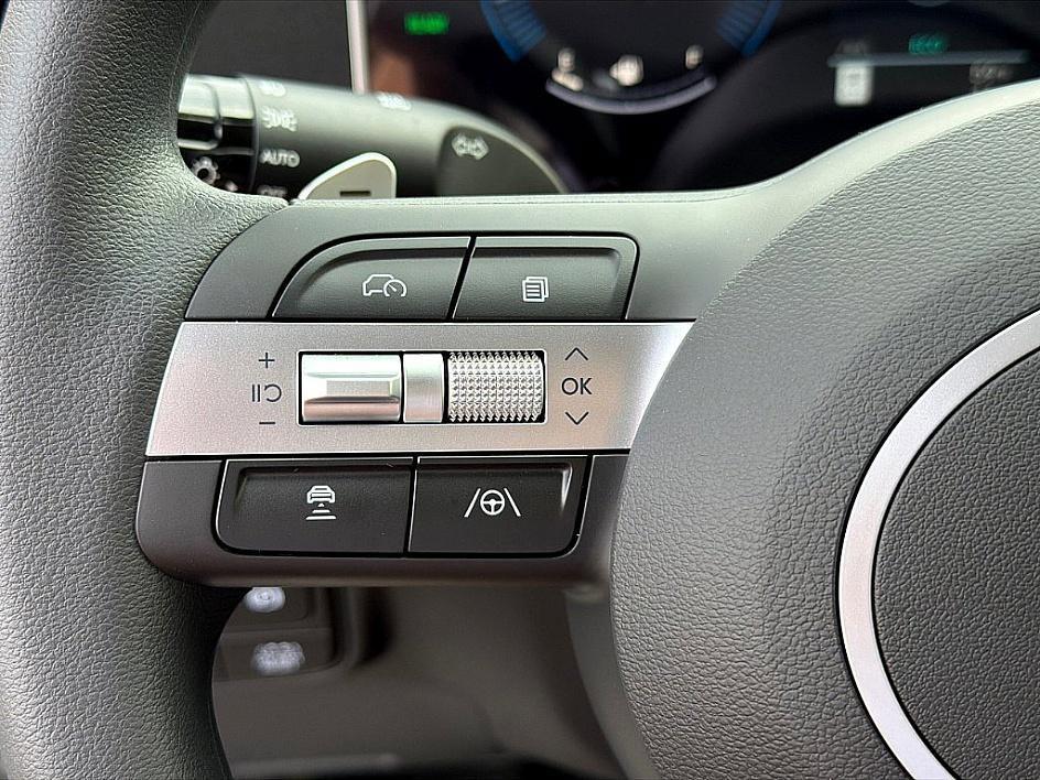 new 2026 Hyundai TUCSON Hybrid car, priced at $32,435