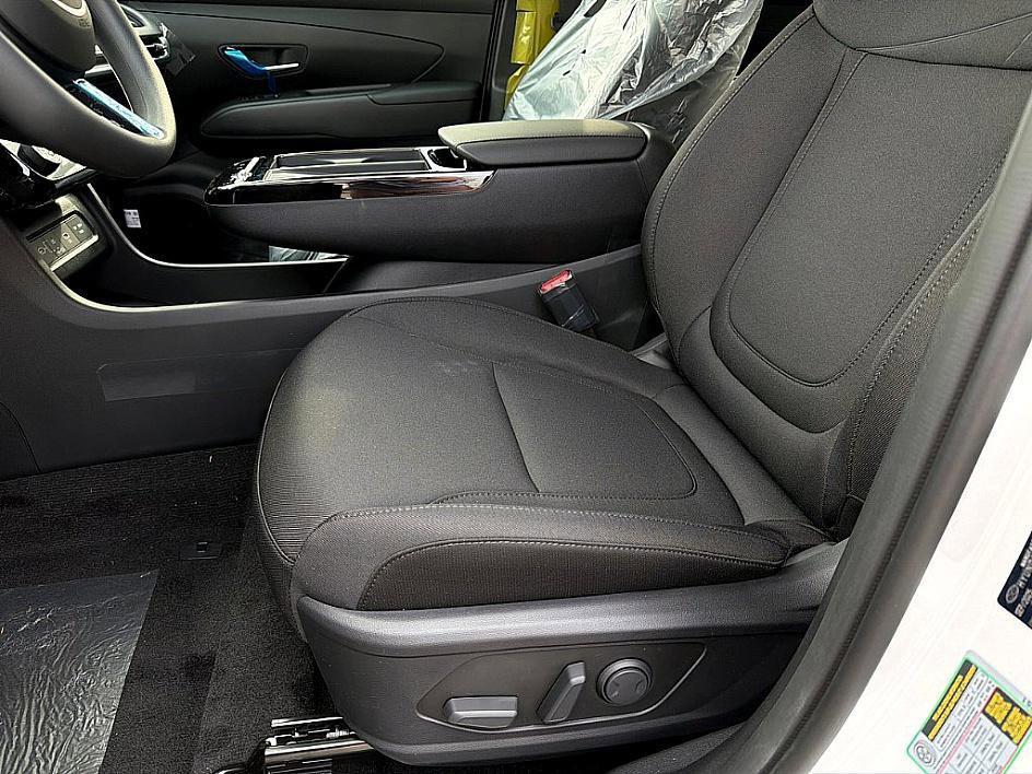 new 2026 Hyundai TUCSON Hybrid car, priced at $32,435