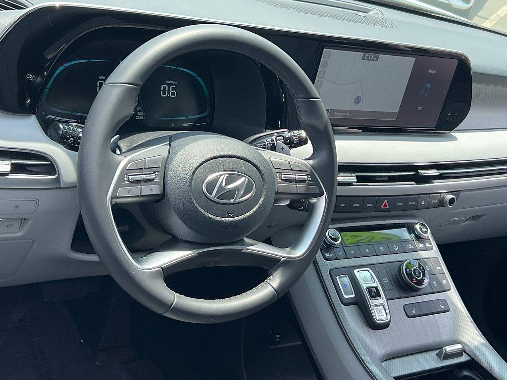 used 2025 Hyundai Palisade car, priced at $37,988