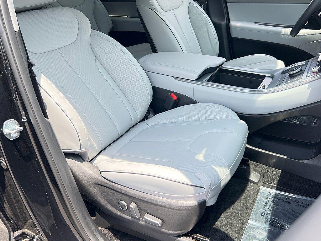 used 2025 Hyundai Palisade car, priced at $37,988