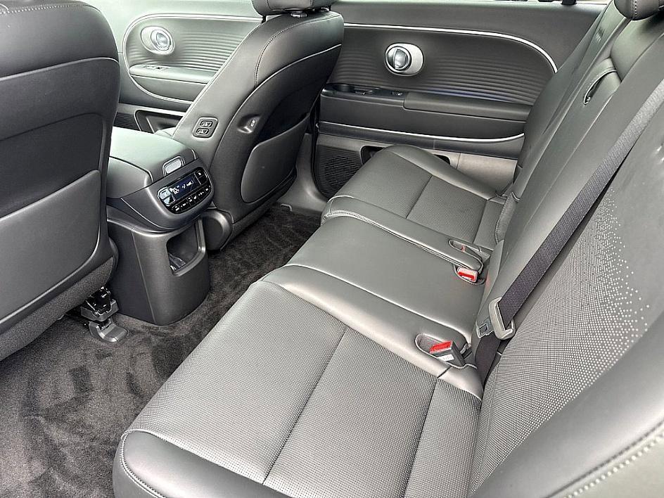 new 2026 Hyundai IONIQ 9 car, priced at $72,865