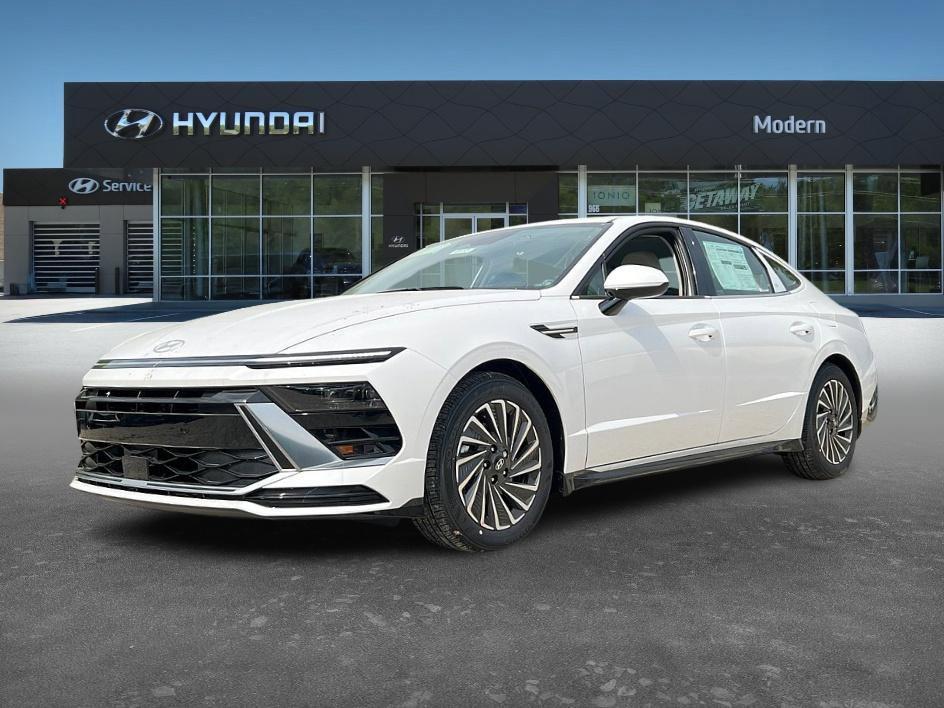 new 2025 Hyundai Sonata Hybrid car, priced at $31,869