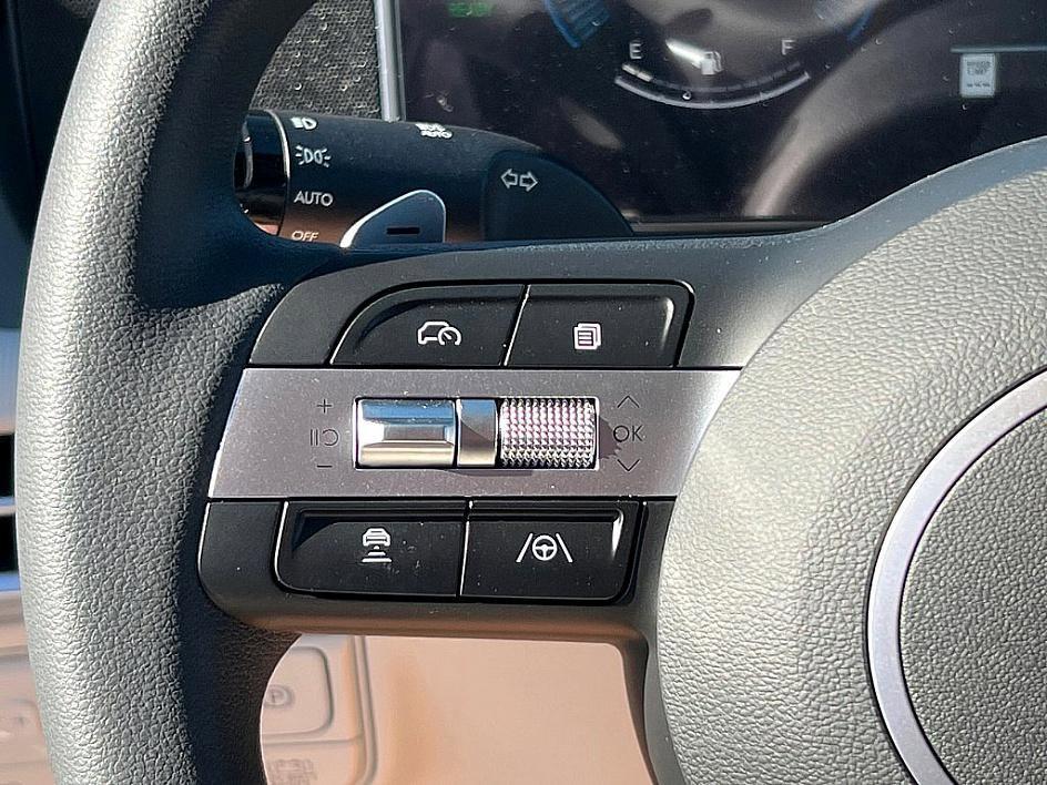 new 2026 Hyundai TUCSON Hybrid car, priced at $32,048