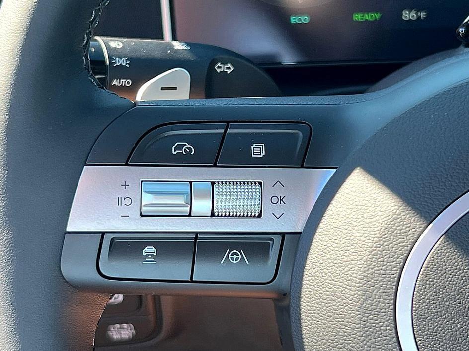 new 2026 Hyundai TUCSON Hybrid car, priced at $39,995