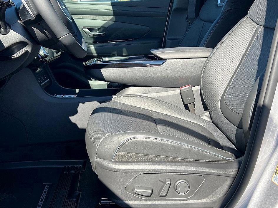 new 2026 Hyundai TUCSON Hybrid car, priced at $39,995