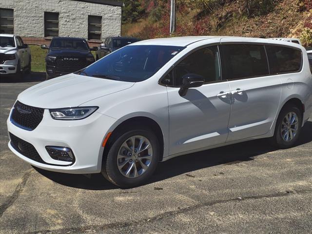 new 2025 Chrysler Pacifica car, priced at $40,612