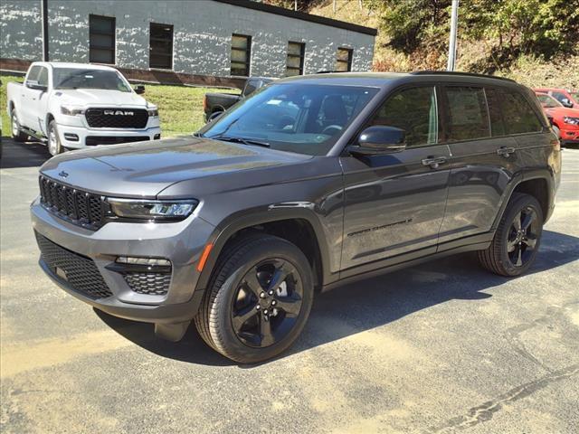 new 2025 Jeep Grand Cherokee car, priced at $46,176