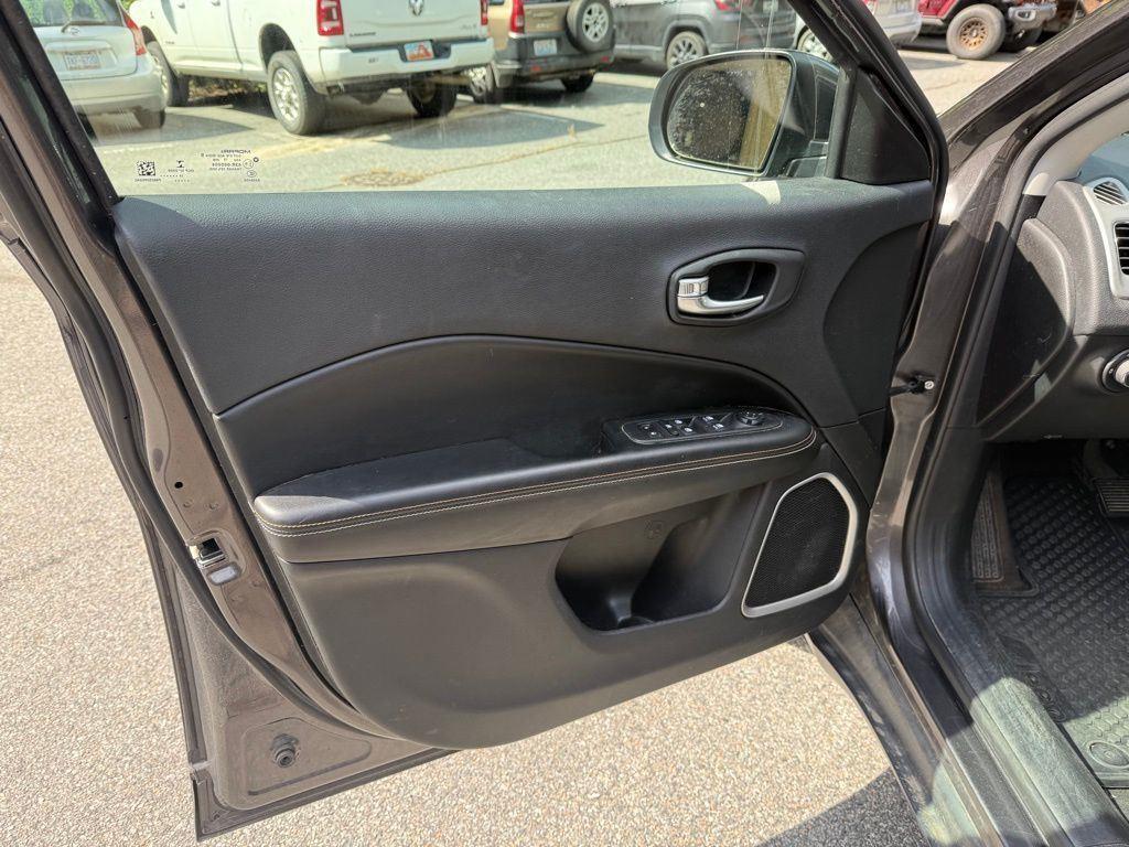used 2020 Jeep Compass car, priced at $19,392