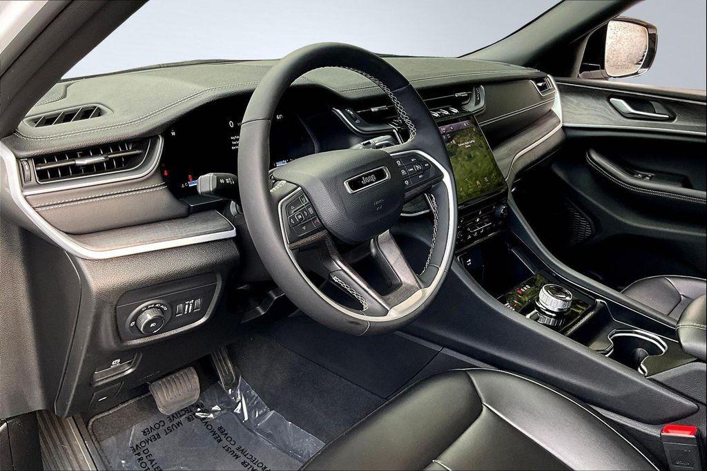 used 2024 Jeep Grand Cherokee car, priced at $37,663