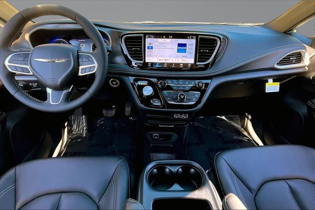 new 2025 Chrysler Pacifica car, priced at $41,095