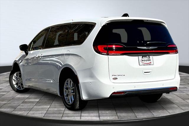 new 2025 Chrysler Pacifica car, priced at $41,095