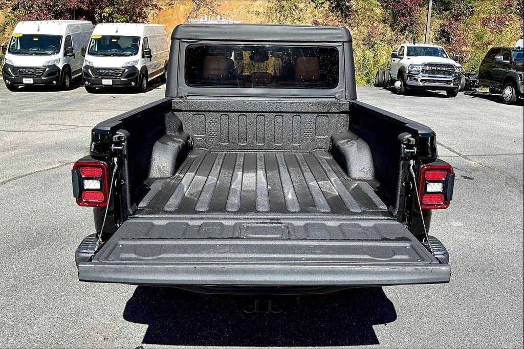 used 2020 Jeep Gladiator car, priced at $32,498
