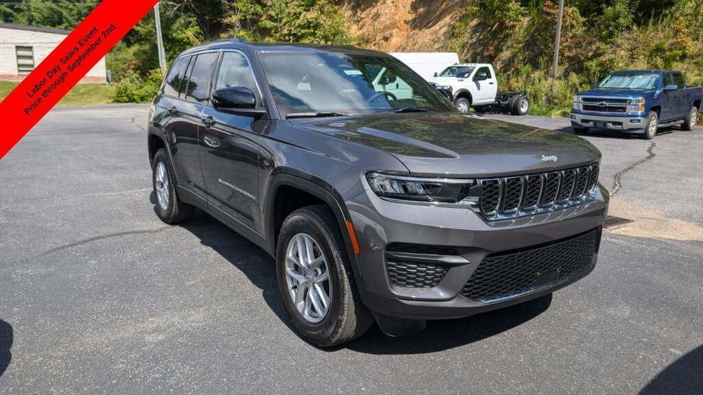 new 2025 Jeep Grand Cherokee car, priced at $35,764
