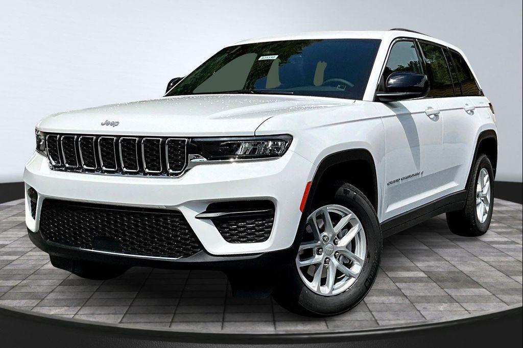 new 2025 Jeep Grand Cherokee car, priced at $39,288