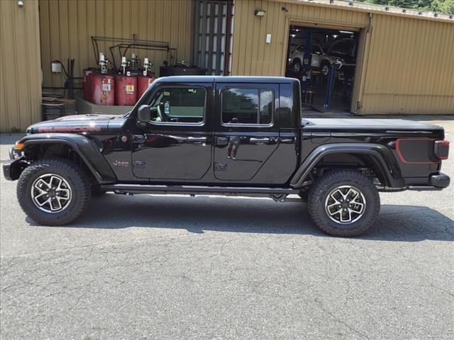 new 2024 Jeep Gladiator car, priced at $59,801