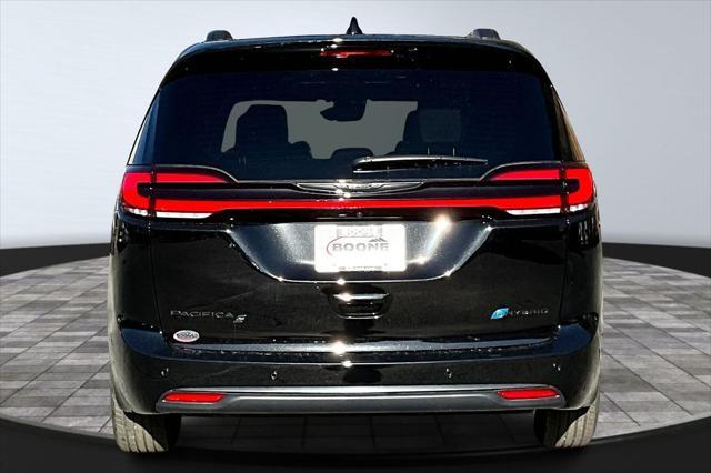 new 2025 Chrysler Pacifica Hybrid car, priced at $44,780