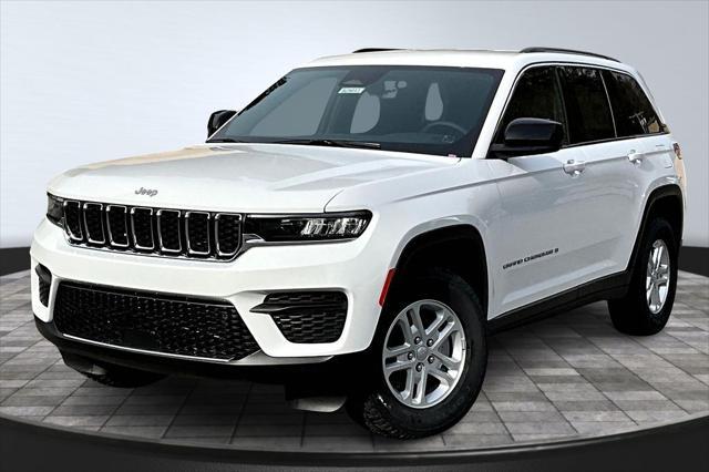 new 2025 Jeep Grand Cherokee car, priced at $39,574