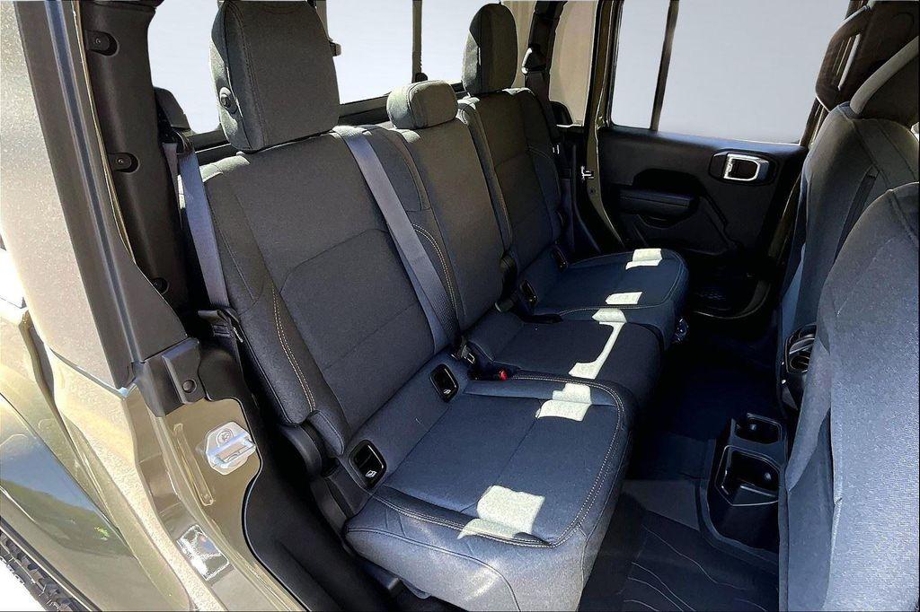 new 2025 Jeep Gladiator car, priced at $41,740
