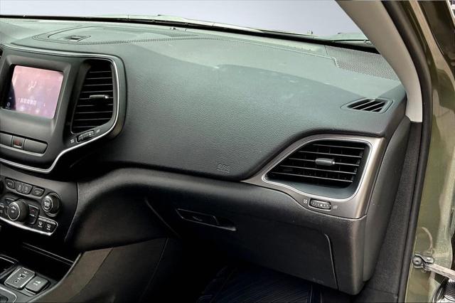 used 2019 Jeep Cherokee car, priced at $13,566