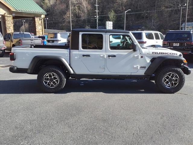 new 2024 Jeep Gladiator car, priced at $51,497