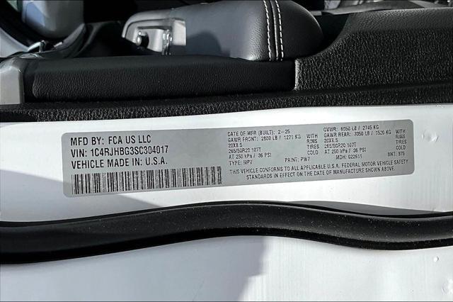 new 2025 Jeep Grand Cherokee car, priced at $45,750