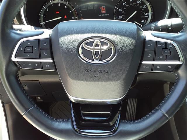 used 2021 Toyota Highlander car, priced at $38,123