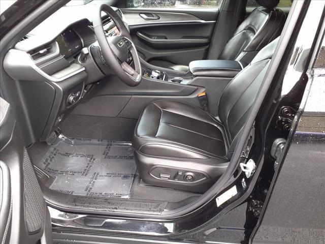 new 2025 Jeep Grand Cherokee L car, priced at $47,000