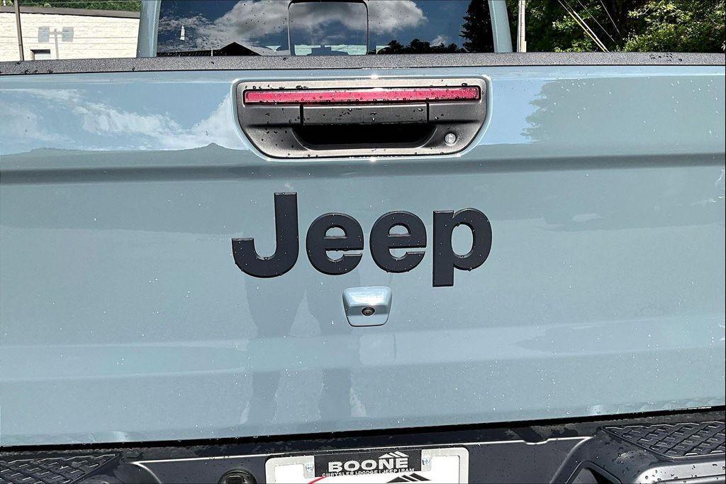 new 2025 Jeep Gladiator car, priced at $39,620