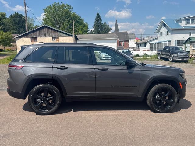 new 2025 Jeep Grand Cherokee car, priced at $48,375