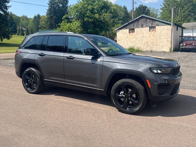 new 2025 Jeep Grand Cherokee car, priced at $48,375