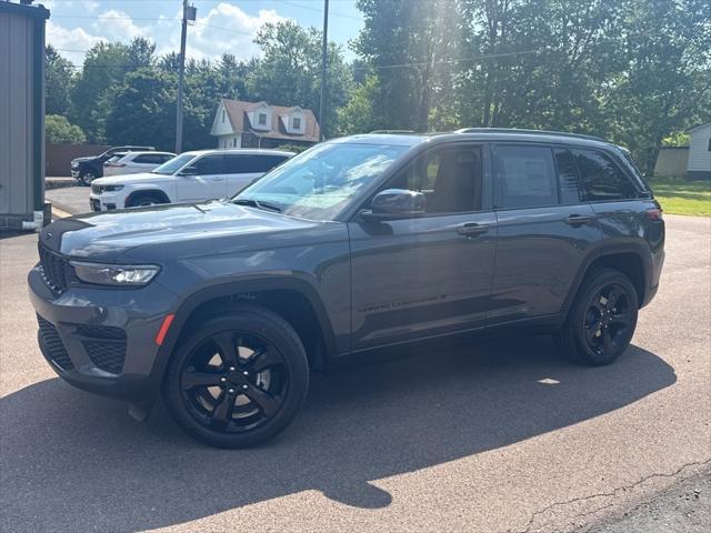new 2025 Jeep Grand Cherokee car, priced at $48,375