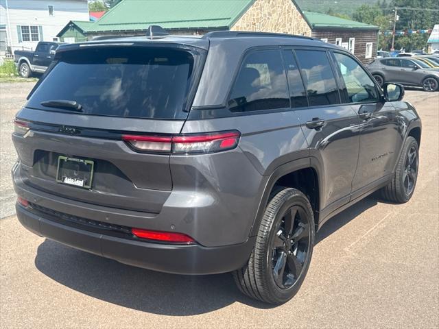 new 2025 Jeep Grand Cherokee car, priced at $48,375
